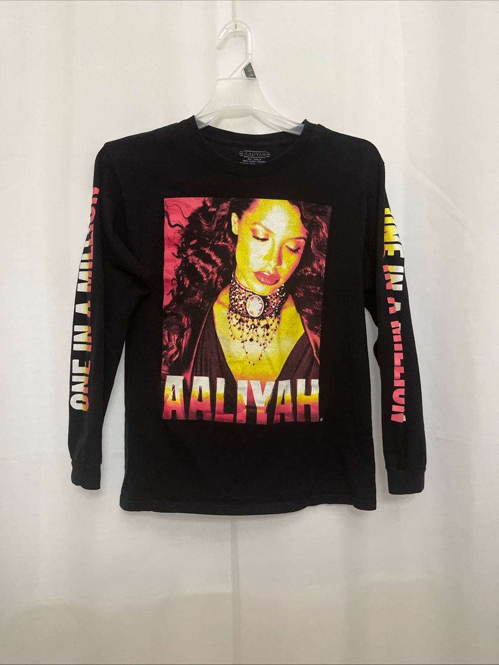 Aaliyah One In A Million  Graphic T-Shirt Black Long Sleeve M